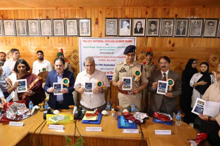 National Seminar on “Digital Danger: Exploring Gender-Based Cyber Violence in J&K” concludes at GDC Anantnag