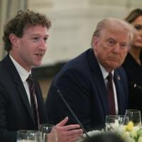 US tech titans pay hommage to Trump at White House dinner
