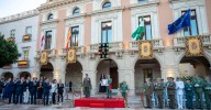 Almería se rinde a los pies de la Legión y le otorga su máxima distinción