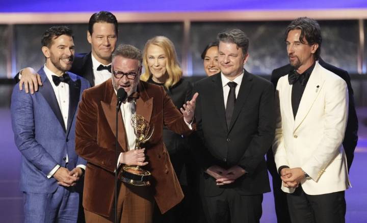Column: A lackluster 77th Emmy Awards