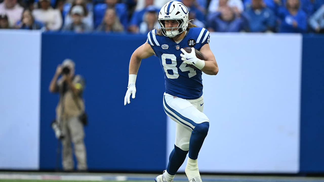 Tyler Warren's NFL debut shows why he's not a typical rookie