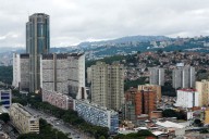 Venezuela tackles decay in celebrated capital complex