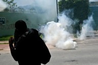 Estudiantes atacan instalaciones del 27 Batallón de Infantería en Iguala