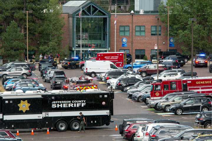 School resource officer left Evergreen High just before school shooting. Deputies still responded in minutes.