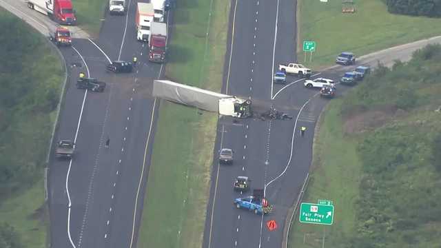 Deadly crash on I-85 in Oconee County