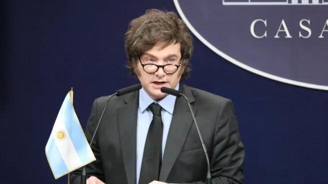 El Gobierno conformará una mesa política nacional y convocará a los gobernadores