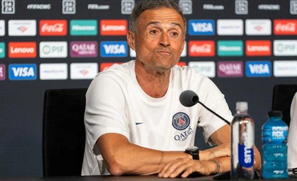 Luis Enrique sufrió una fractura en su clavícula y tendrá que ser operado