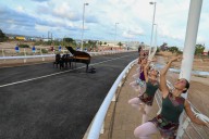 El puente que derribó el Magro reabre en Carlet como emblema de la recuperación