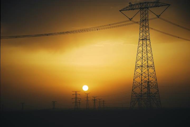 Sin capacidad para conectar más demanda eléctrica industrial en Cuenca: el 100% de los nudos están saturados