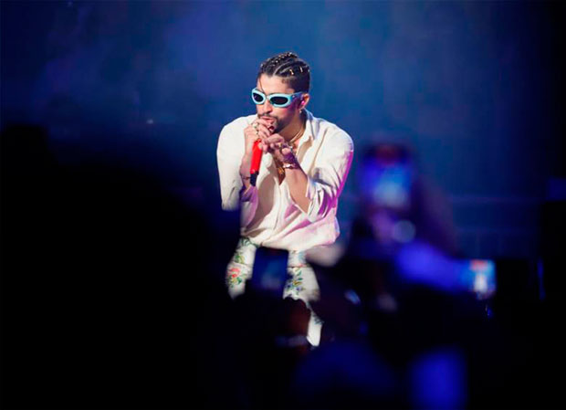Bad Bunny afirma que ha excluido a EE.UU. de sus conciertos por temor a las redadas