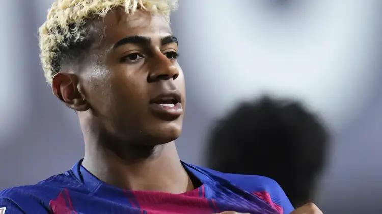 UEFA frena polémica globalización del fútbol tras presión de aficionados