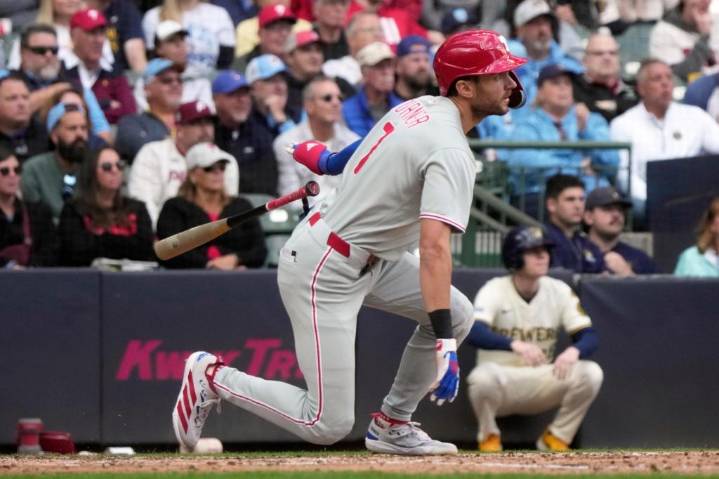 Phillies’ Trea Turner leaves game against Marlins because of right hamstring strain, will have MRI