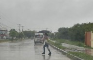 Intensas lluvias generan retrasos en transporte y cortes viales