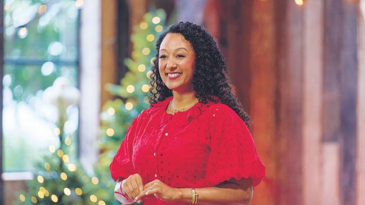 'Baked With Love: Holiday': Tamera Mowry-Housely Teases Family-Focused Hallmark Competition Series (Exclusive)