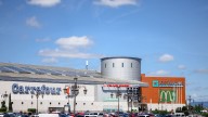 Un grupo inversor español compra el Centro Comercial Los Prados de Oviedo