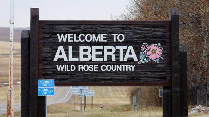 Alberta’s population growth slowed in second quarter, but still highest in Canada