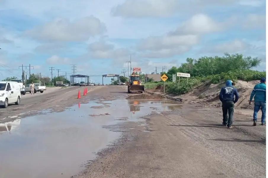 Refuerzan reparación de vialidades tras lluvias de “Lorena” en BCS