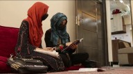 Los talibanes prohíben libros escritos por mujeres en las universidades de Afganistán