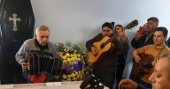 VIDEO. El último adiós a don Hernán Ceballos al ritmo del bandoneón