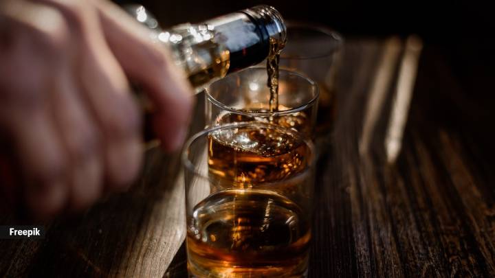 Man shot by acquaintance while sharing alcohol in Malad, hunt on for accused