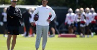 Report: Shanahan held exclusive meeting with veterans this offseason after lack of FA moves