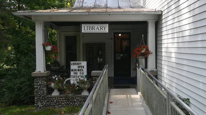 Work underway to relocate Algansee Twp. library to 1877 township hall