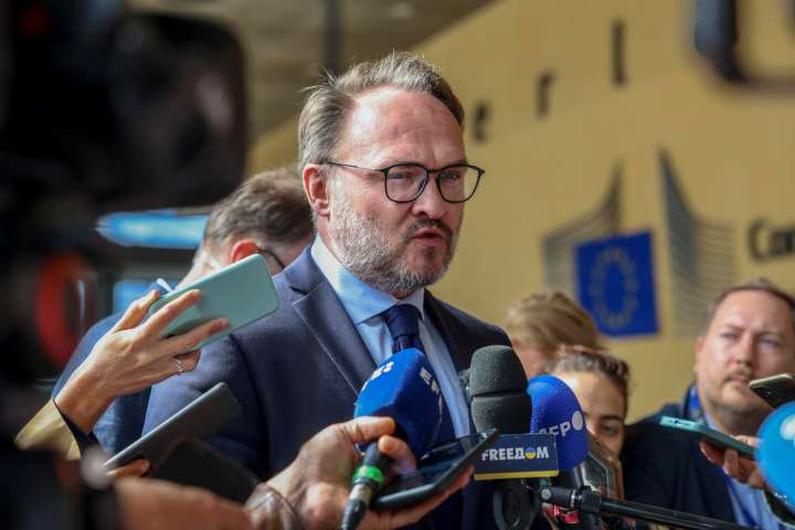El comisario europeo de Energía: "Necesitamos importar más gas desde Estados Unidos"
