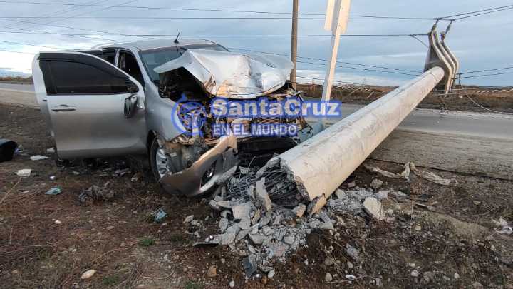 Río Gallegos: una camioneta chocó contra una columna y dejó sin luz a toda la ciudad