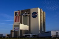 La nueva carrera espacial se está calentando: ahora la NASA ha vetado a los ciudadanos chinos hasta en Zoom