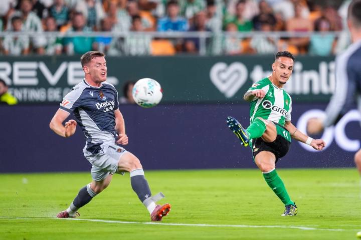 El Betis aplasta a la Real en un gran segundo tiempo