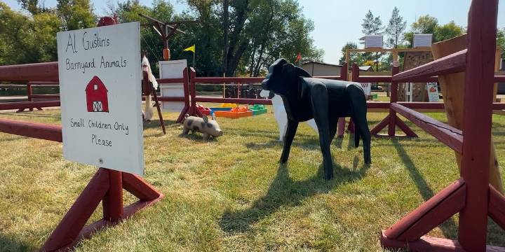 ‘It’s such a special place’: Retired KFYR-TV farm director builds barnyard animals for Papa’s Pumpkin Patch