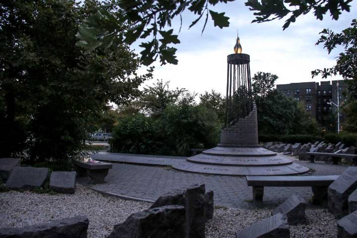 A living monument: Sheepshead Bay’s Holocaust Memorial Park honors memory and warns against hate • Brooklyn Paper