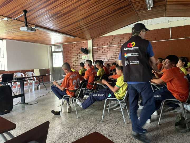 GOAT adelantó jornada de sensibilización a jóvenes contra el contrabando en Ibagué