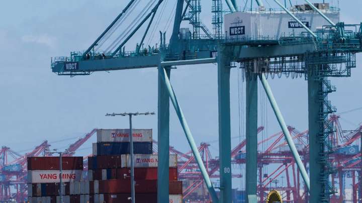 Trump to ask Supreme Court for expedited ruling to save his emergency tariffs