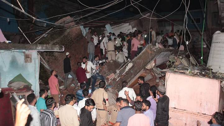 Two killed, 12 injured after three-storey building collapses in Indore