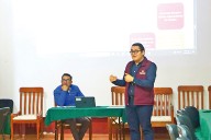 Instruyen en materia anticorrupción