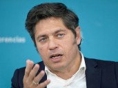 Kicillof se burló de Milei por la convocatoria en Moreno: "Podían haberlo hecho en un gimnasio"