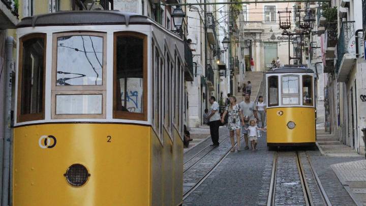 Descarrila un funicular turístico en Lisboa: hay «víctimas mortales» y al menos veinte heridos