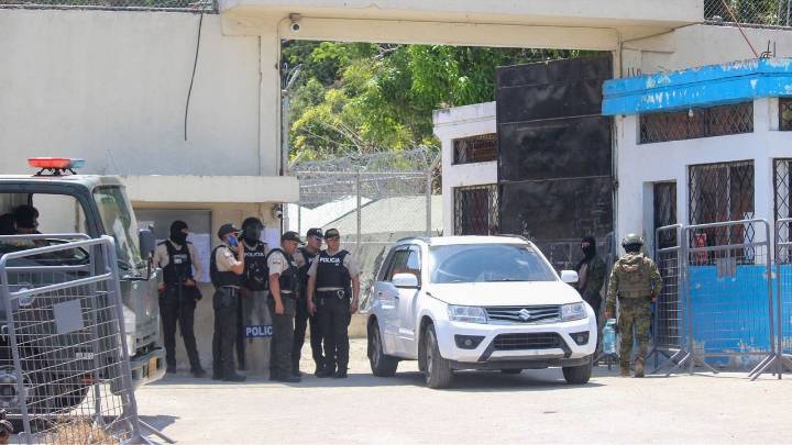 Asciende a 17 la cifra de presos muertos en cárcel de Ecuador