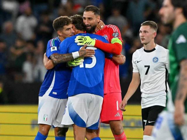 Goals galore for Gattuso's Italy in World Cup qualifiers, France start with win