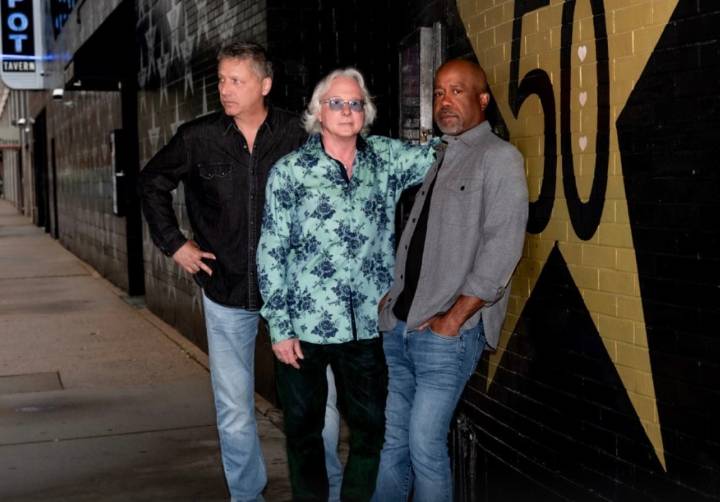 Darius Rucker's new supergroup features KQRS host Steve Gorman