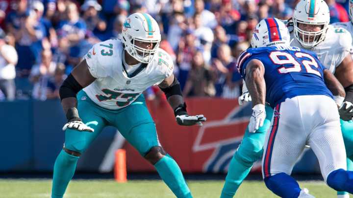 Dolphins place RT Austin Jackson on IR