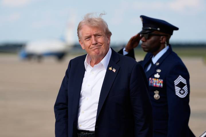 Trump asks Supreme Court to uphold his restrictions on birthright citizenship