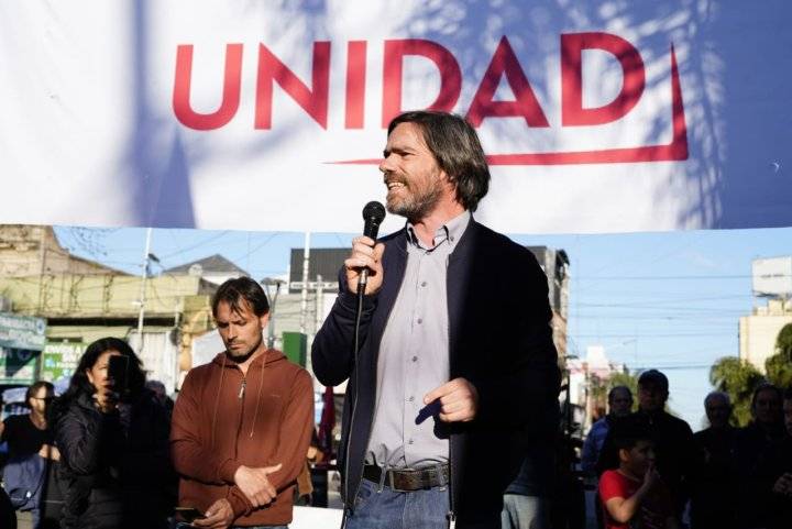 ChatPTS responde: 10 motivos para votar a Nicolás del Caño y el FIT