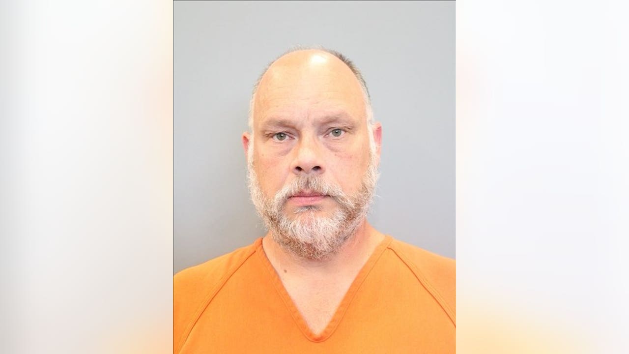 Former Houston youth pastor arrested, accused of having child porn