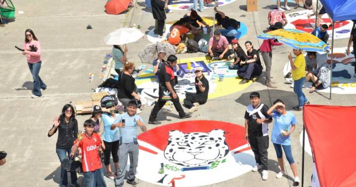 La FNE inició su agenda con la colorida Pintada Estudiantil
