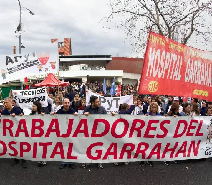El Hospital Garrahan en la mira: Javier Milei vetó la Ley de Emergencia Pediátrica