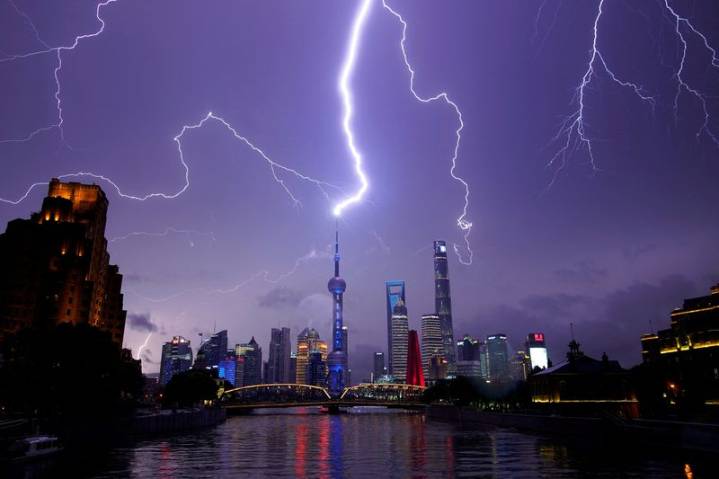 EM portfolios funnel near $45 billion in August but cracks are showing, IIF says