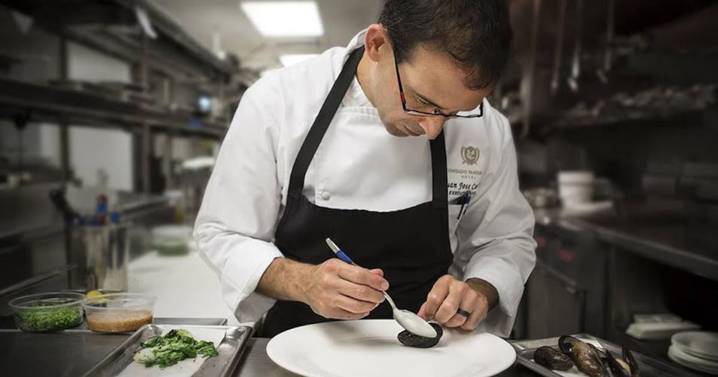 Chef Juan José Cuevas se despide de Condado Vanderbilt tras 13 años al frente de 1919