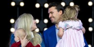La viuda de Charlie Kirk destaca su compromiso con los valores conservadores tras el asesinato del activista en Utah